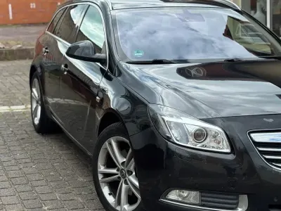 Gebraucht Opel Insignia Sport 170 PS (125 kW) 2013 Andere farben Kombi