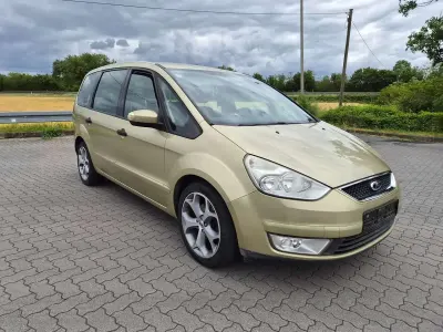 Gebraucht Ford Galaxy Ambiente 131 PS (96 kW) 2006 Champagner met. Van / Kleinbus