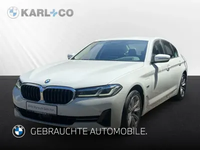 Gebraucht BMW 530e Sport Line 292 PS (214 kW) 2022 Weiss Limousine