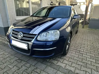 Używany VW Jetta Comfortline 140 KM (102 kW) 2007 Niebieski Sedan/Limuzyna