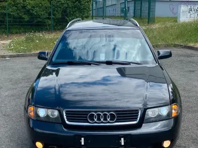 Gebraucht Audi A4 101 PS (74 kW) 2001 Schwarz Kombi