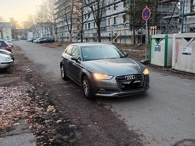 Gebraucht Audi A3 Attraction 122 PS (89 kW) 2013 Grau Limousine