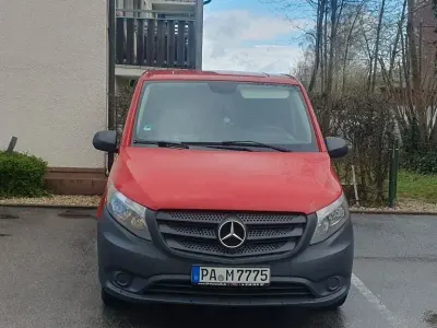 Gebraucht Mercedes Vito 114 PS (83 kW) 2016 Rot Van
