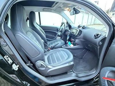 Schwarz Gebraucht 2022 Smart ForTwo Coupé Prime Coupé | 14.499 € (Fairer Preis)