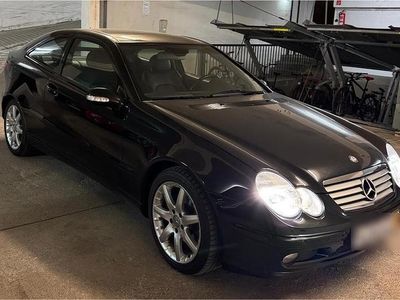 Usata Mercedes C230 200 CV (147 kW) 2001 Nero Coupé