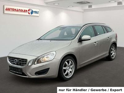 Gebraucht Volvo V60 Momentum 163 PS (119 kW) 2010 Grau Kombi