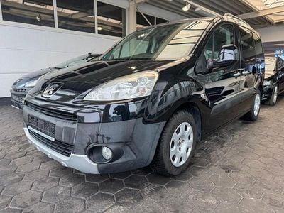 Schwarz Gebraucht 2010 Peugeot Partner Tepee Family Van / Kleinbus | 5.999 € (Etwas zu teuer)