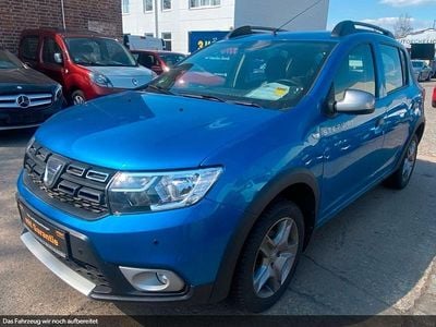 Usado Dacia Sandero Prestige 90 HP (66 kW) 2017 Azul SUV