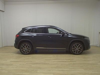 Gebraucht Mercedes EQA250 AMG line 139 kW (190 PS) 2022 Schwarz SUV