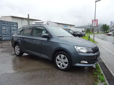 Gebraucht Skoda Fabia Ambition 95 PS (69 kW) 2018 Grau Kombi