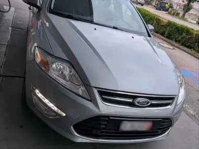Gebraucht Ford Mondeo Titanium 140 PS (102 kW) 2013 Blau Kombi