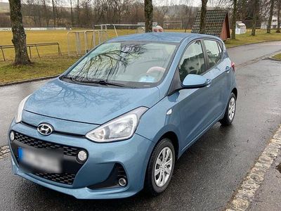Gebraucht Hyundai i10 Trend 67 PS (49 kW) 2017 Blau Kleinwagen