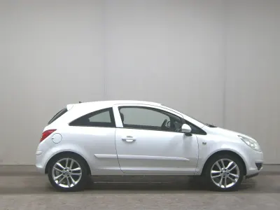 Brugt Opel Corsa 75 HK (55 kW) 2007 Hvid Hatchback