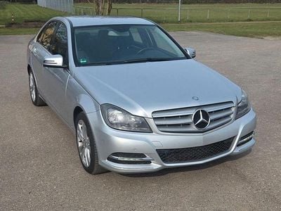 Gebraucht Mercedes C180 Avantgarde 156 PS (114 kW) 2014 Silber Limousine