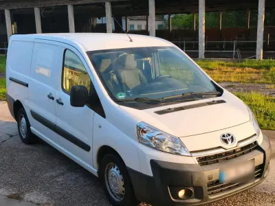 Gebraucht Toyota Proace 128 PS (94 kW) 2015 Weiß Van / Kleinbus