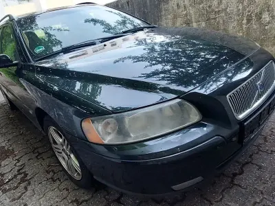 Gebraucht Volvo V70 Kinetic 140 PS (102 kW) 2007 Schwarz Kombi