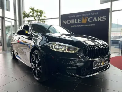 Gebraucht BMW 120 M Sport 178 PS (130 kW) 2021 Saphirschwarz Limousine