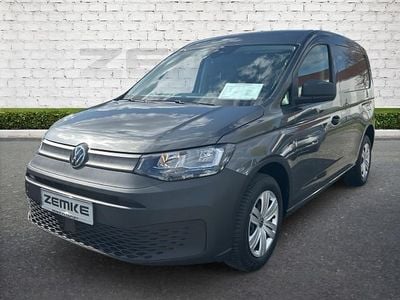 Usata VW Caddy 102 CV (75 kW) 2021 Grigio Monovolume