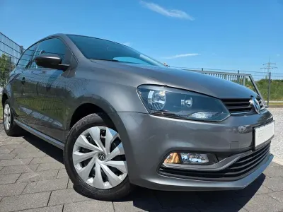 Gebraucht VW Polo Trendline 75 PS (55 kW) 2015 Pepper grey (metallic) Kleinwagen
