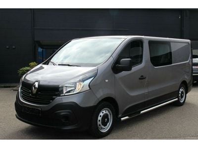 Gebraucht Renault Trafic 95 PS (69 kW) 2017 Grau metallic Van / Kleinbus