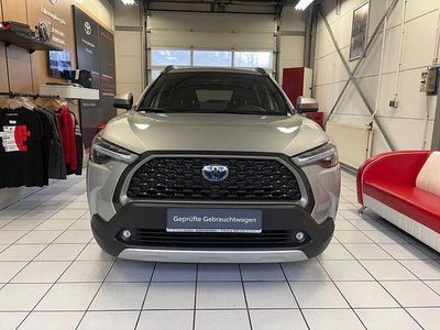 Gebraucht Toyota Corolla Cross Team 197 PS (144 kW) 2022 Shimmering silver metallic SUV