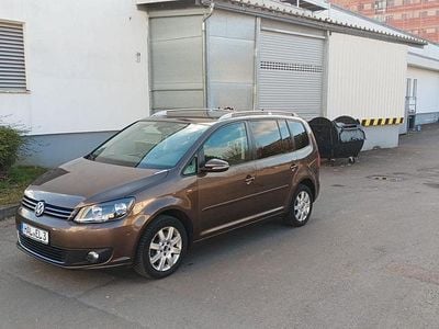 Gebraucht VW Touran 140 PS (102 kW) 2015 Braun Van / Kleinbus