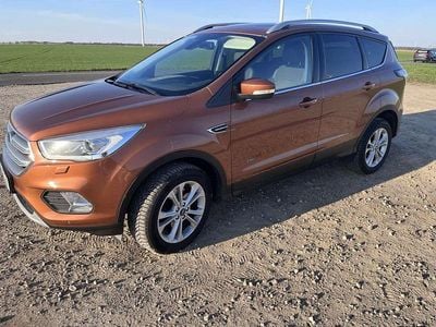 Gebraucht Ford Kuga Trend 150 PS (110 kW) 2017 Braun SUV