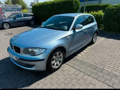 Gebraucht BMW 116 Sport Line 122 PS (89 kW) 2009 Blau Kleinwagen