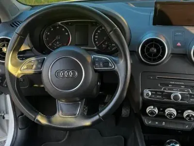 Gebraucht Audi A1 Sportback 95 PS (69 kW) 2015 Weiß Kleinwagen