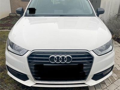 Gebraucht Audi A1 Sportback 90 PS (66 kW) 2015 Weiß Kleinwagen