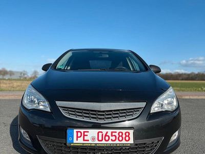 Gebraucht Opel Astra Design Edition 87 PS (63 kW) 2011 Schwarz Kleinwagen