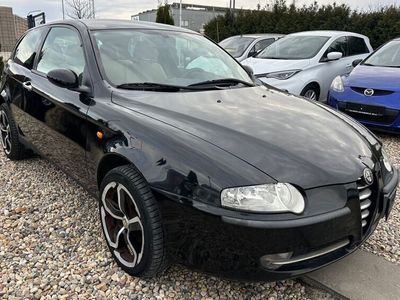 Gebraucht Alfa Romeo 147 Progression 105 PS (77 kW) 2003 Schwarz Kleinwagen