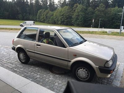 Beige Gebraucht 1987 Toyota Starlet Kleinwagen | 2.000 €