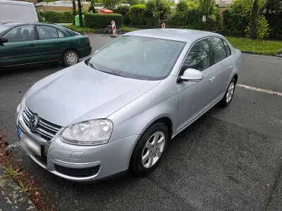Brugt VW Jetta 102 HK (75 kW) 2007 Sølv Sedan
