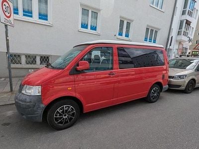 Usata VW Caravelle 102 CV (75 kW) 2006 Rosso Furgone