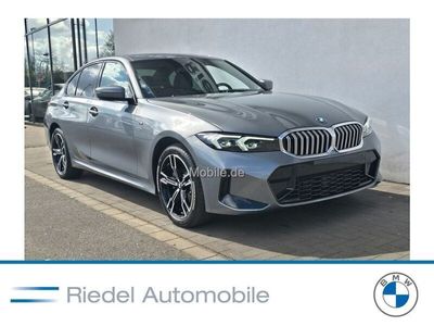 BMW 330e