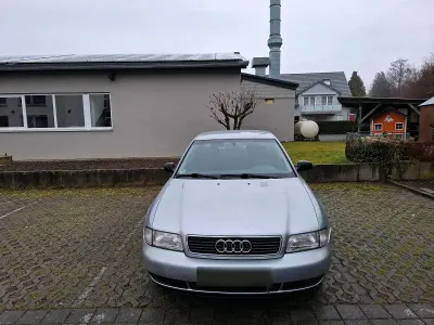 Brugt Audi A4 100 HK (73 kW) 1995 Sølv Sedan