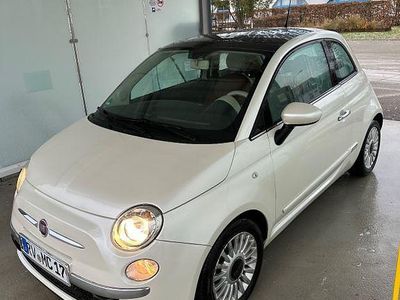 Weiß Gebraucht 2011 Fiat 500 Lounge Kleinwagen | 3.850 € (Fairer Preis)