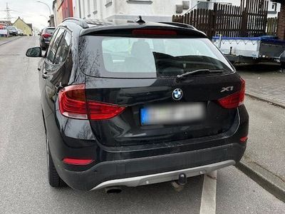 gebraucht BMW X1 xDrive 20d -schwarz-metallic