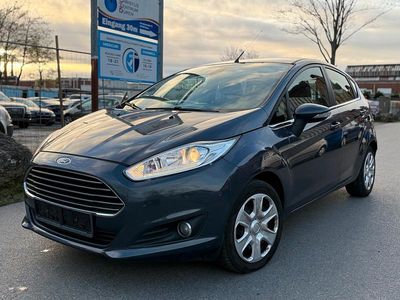 Gebraucht Ford Fiesta 74 PS (54 kW) 2013 Grau Kleinwagen