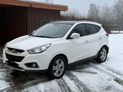 Gebraucht Hyundai ix35 Premium 184 PS (135 kW) 2011 Weiß SUV