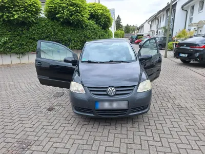 Gebraucht VW Fox 54 PS (39 kW) 2007 Schwarz Kleinwagen