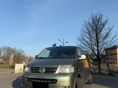 Gebraucht VW Caravelle 174 PS (127 kW) 2008 Grün Van / Kleinbus