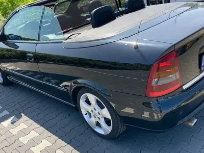 Gebraucht Opel Astra Cabriolet 125 PS (91 kW) 2004 Schwarz Cabrio