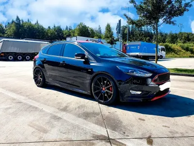 Gebraucht Ford Focus ST-Line 150 PS (110 kW) 2017 Schwarz Limousine
