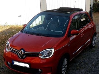 Second-hand Renault Twingo Vibes 60 kW (82 CP) 2021 Portocaliu Hatchback