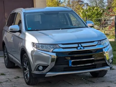 Brugt Mitsubishi Outlander 150 HK (110 kW) 2016 Sølv SUV