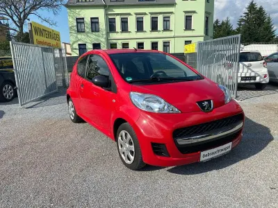 Occasion Peugeot 107 Urban Move 68 PK (50 kW) 2009 Rood Hatchback