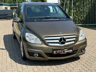 Gebraucht Mercedes B180 109 PS (80 kW) 2008 Gold Van / Kleinbus