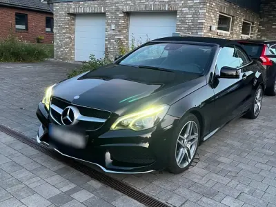 Gebraucht Mercedes E200 AMG 184 PS (135 kW) 2016 Schwarz Cabrio